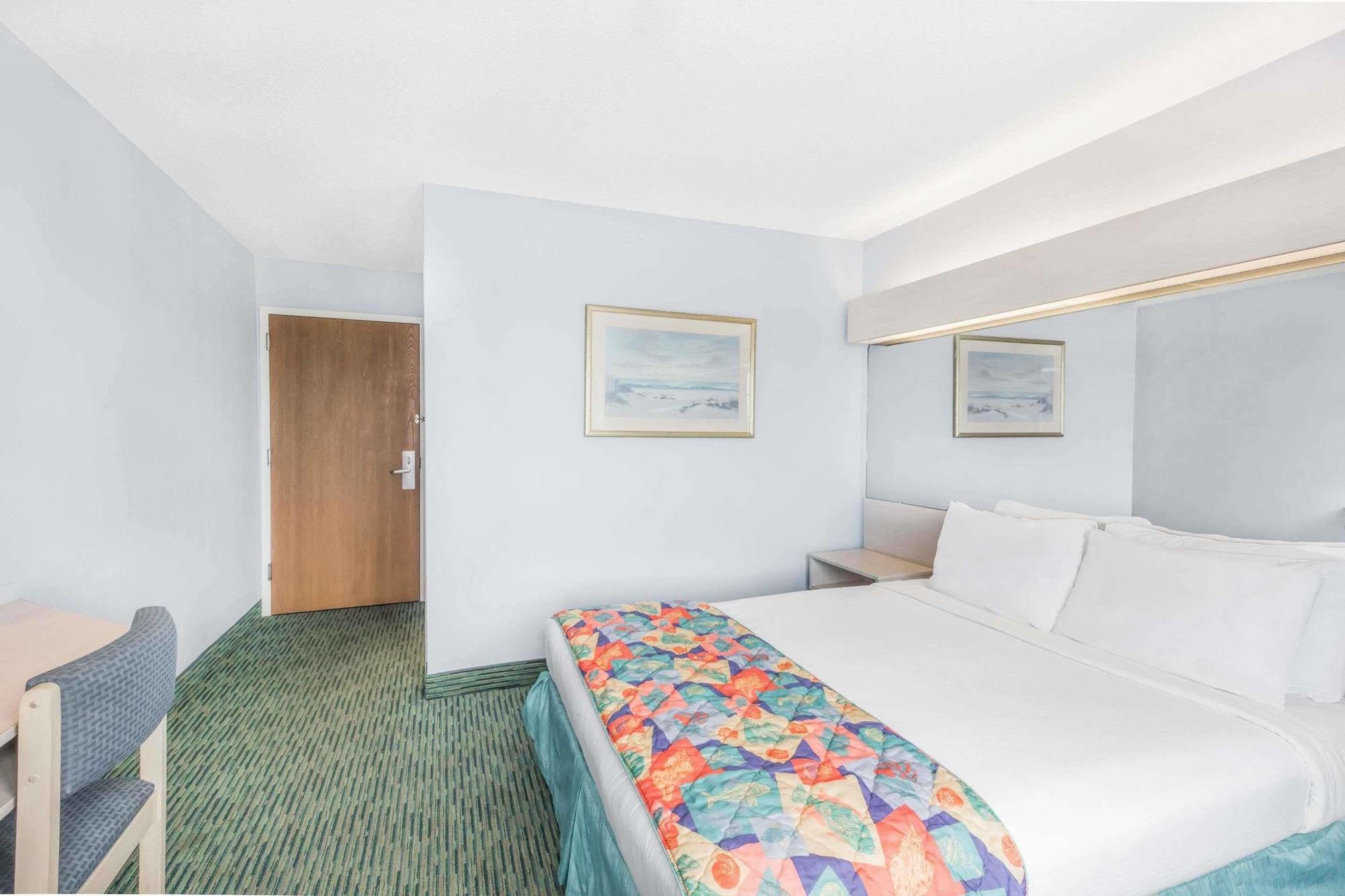 Microtel Inn & Suites By Wyndham Каролина Бийч Екстериор снимка