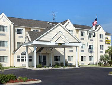 Microtel Inn & Suites By Wyndham Каролина Бийч Екстериор снимка